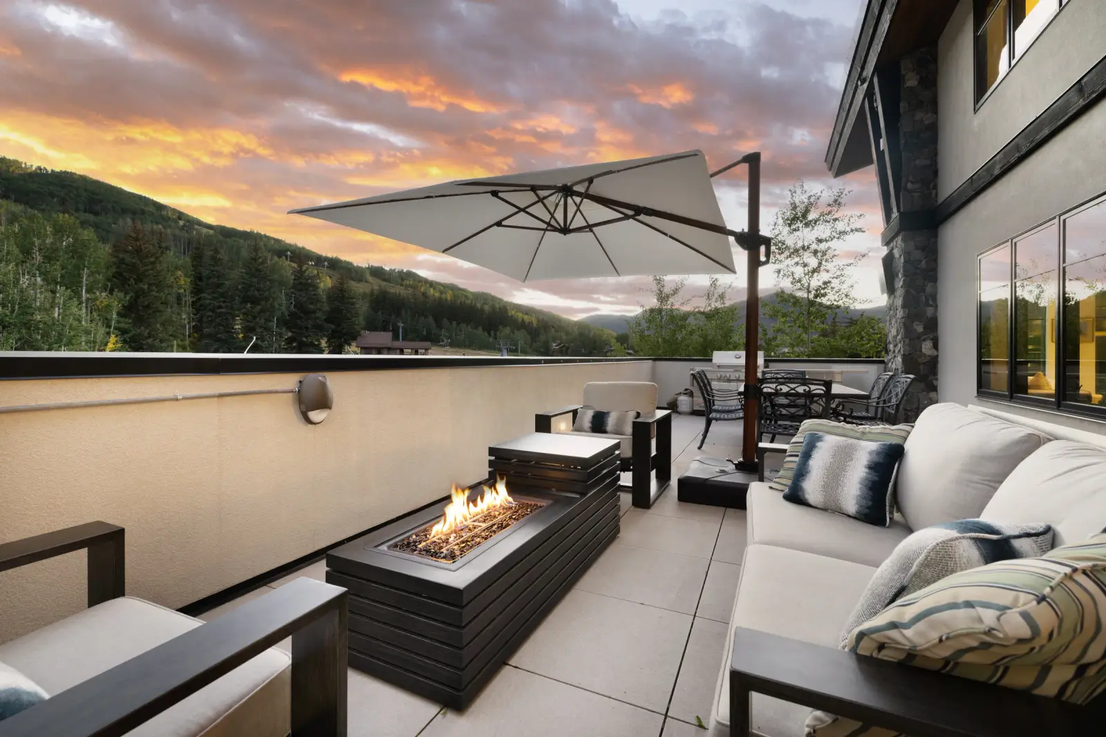 Golden Peak Penthouse, Vail – deck