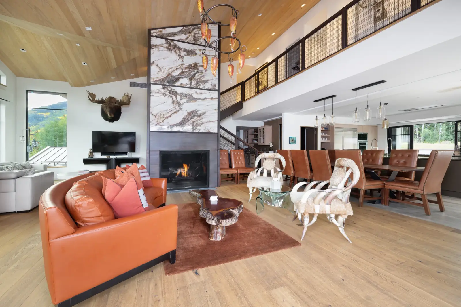 Golden Peak Penthouse, Vail – living