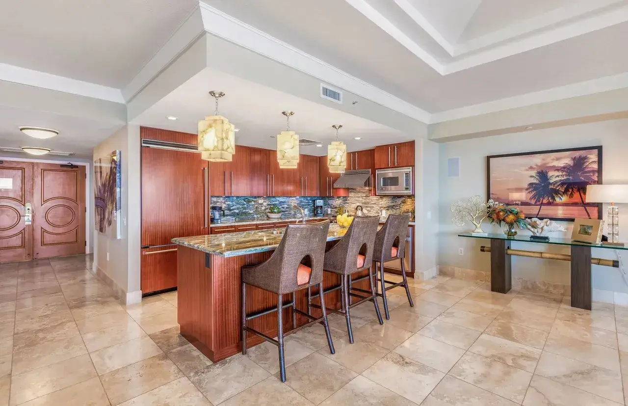 Honua Kai Hokulani Penthouse 601, Maui – kitchen