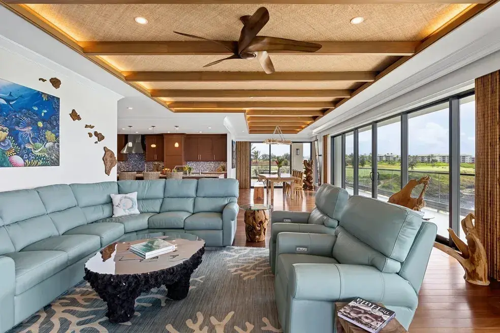 Timbers Kaiholo, Kauai – living