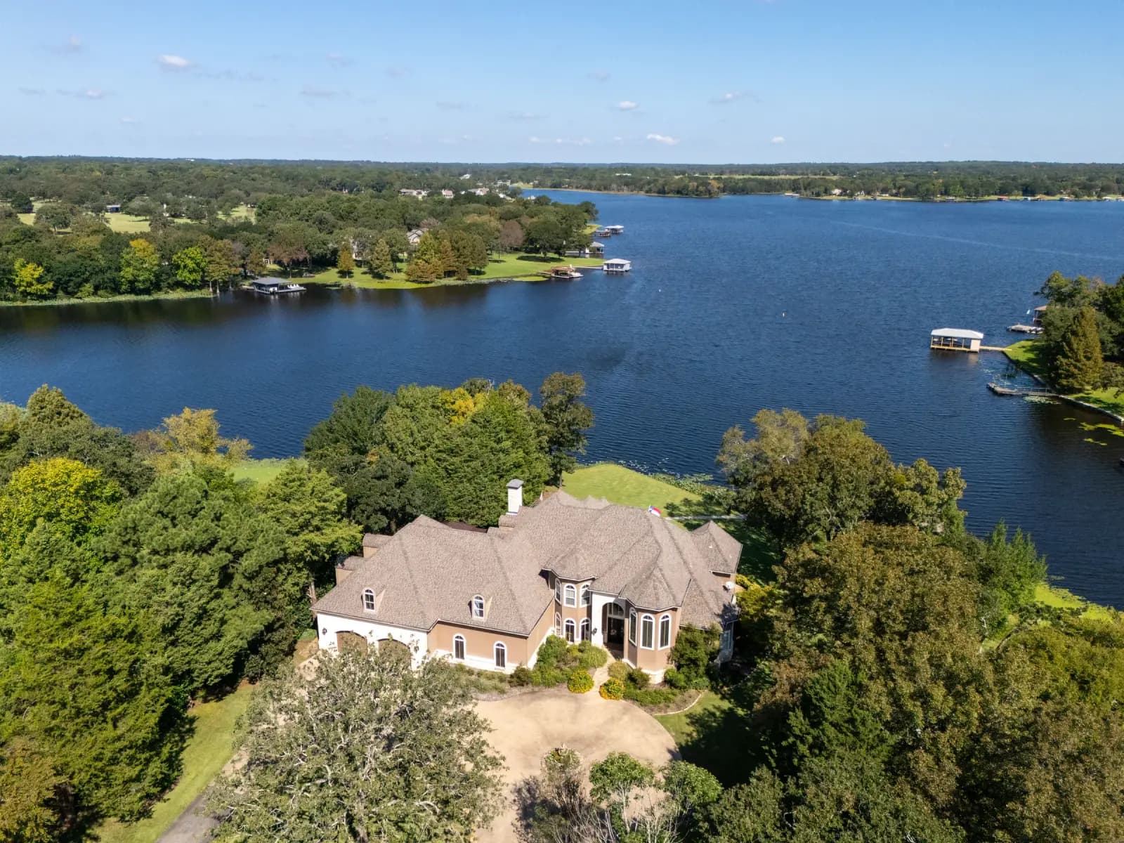 Lake Athens Luxury Lodge, Athens – aerial view