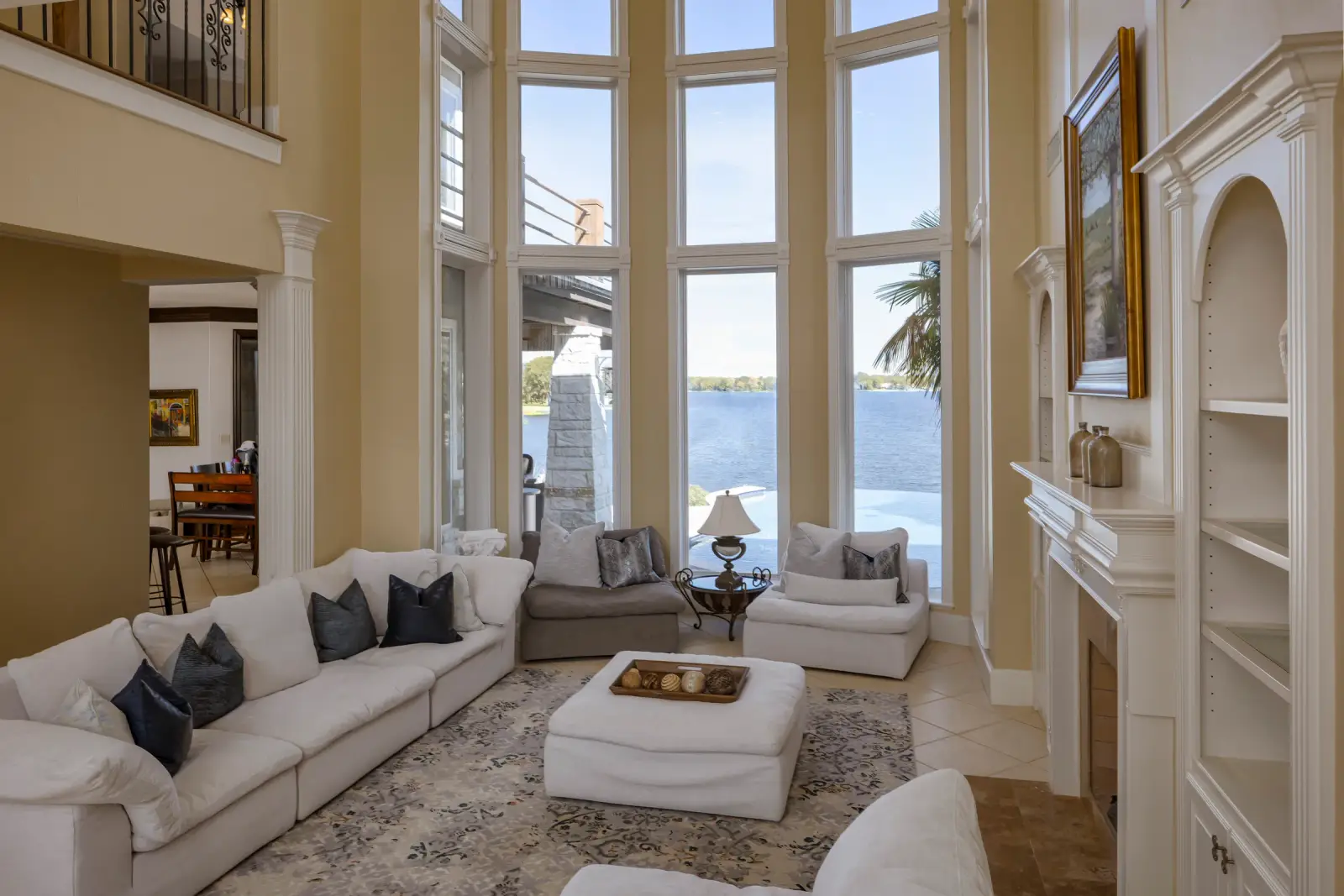 Lake Athens Luxury Lodge, Athens – great room