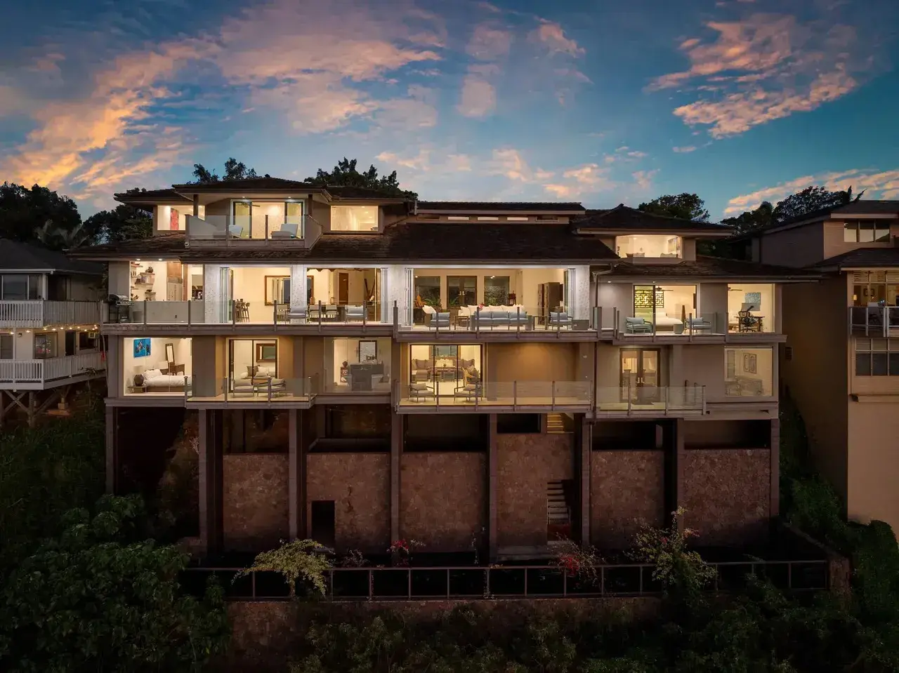 Pali Kai Suite, Kauai – exterior at twilight