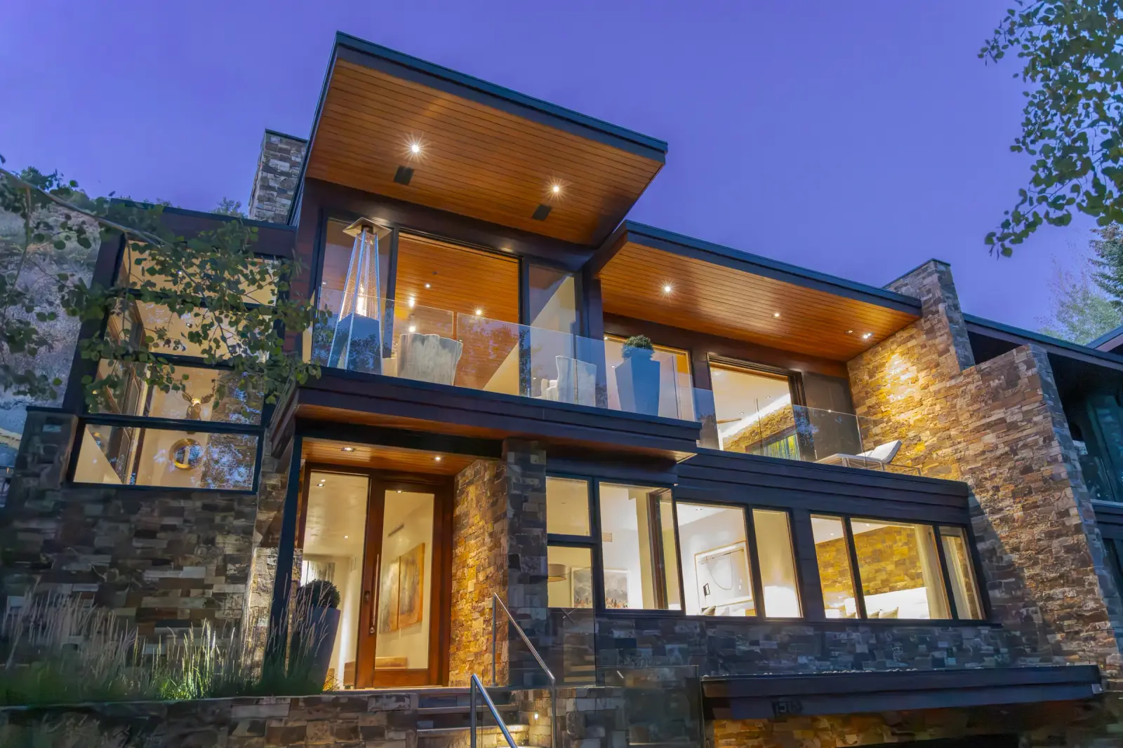 Silver King, Aspen – exterior at twilight