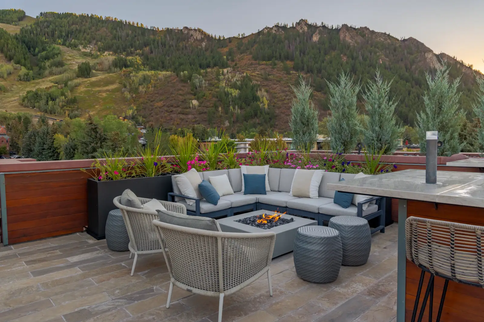 The Mother Lode, Aspen – rooftop