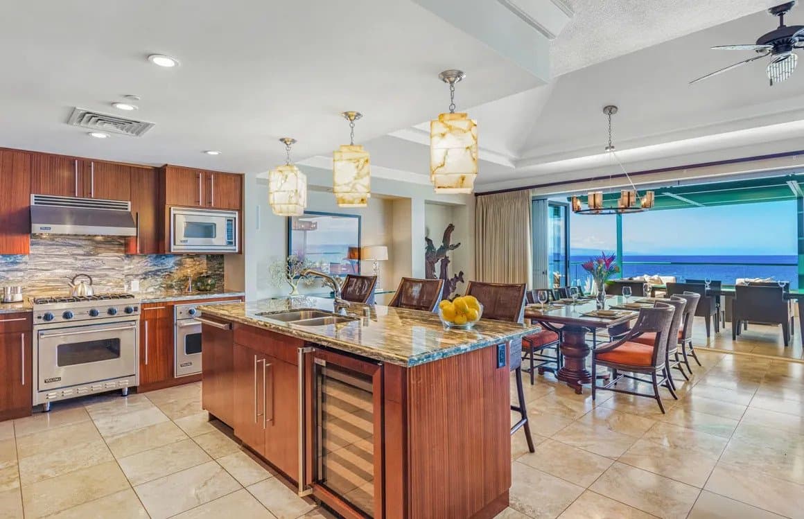 Hokulani penthouse lanai