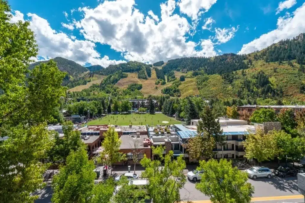 Colorado - it's most luxurious sites image