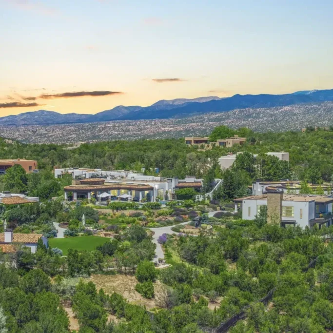 211_Camino_Del_Norte_01_xwdeck-2048x1365